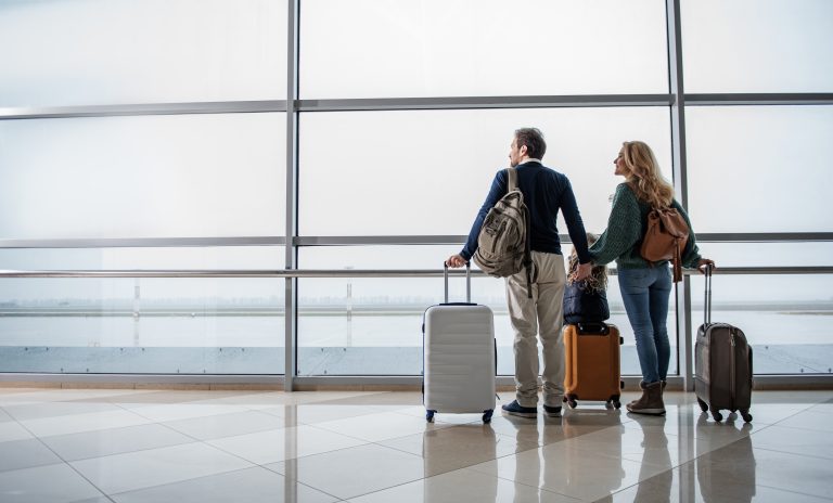When is peak relocation season? Discover the annual global mobility cycle and how to plan successful international relocations.
