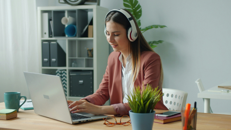 Gen Z and Global Mobility: Does the Next Generation Still Want to Move Abroad?